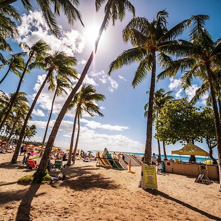 Aloha Vibes Await! Stylish Condo At Aloha Surf - Mountain And City Views Хонолулу Екстериор снимка